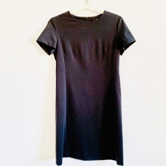 Uniqlo Simple Black Shift Dress Sz S - Picture 1 of 4